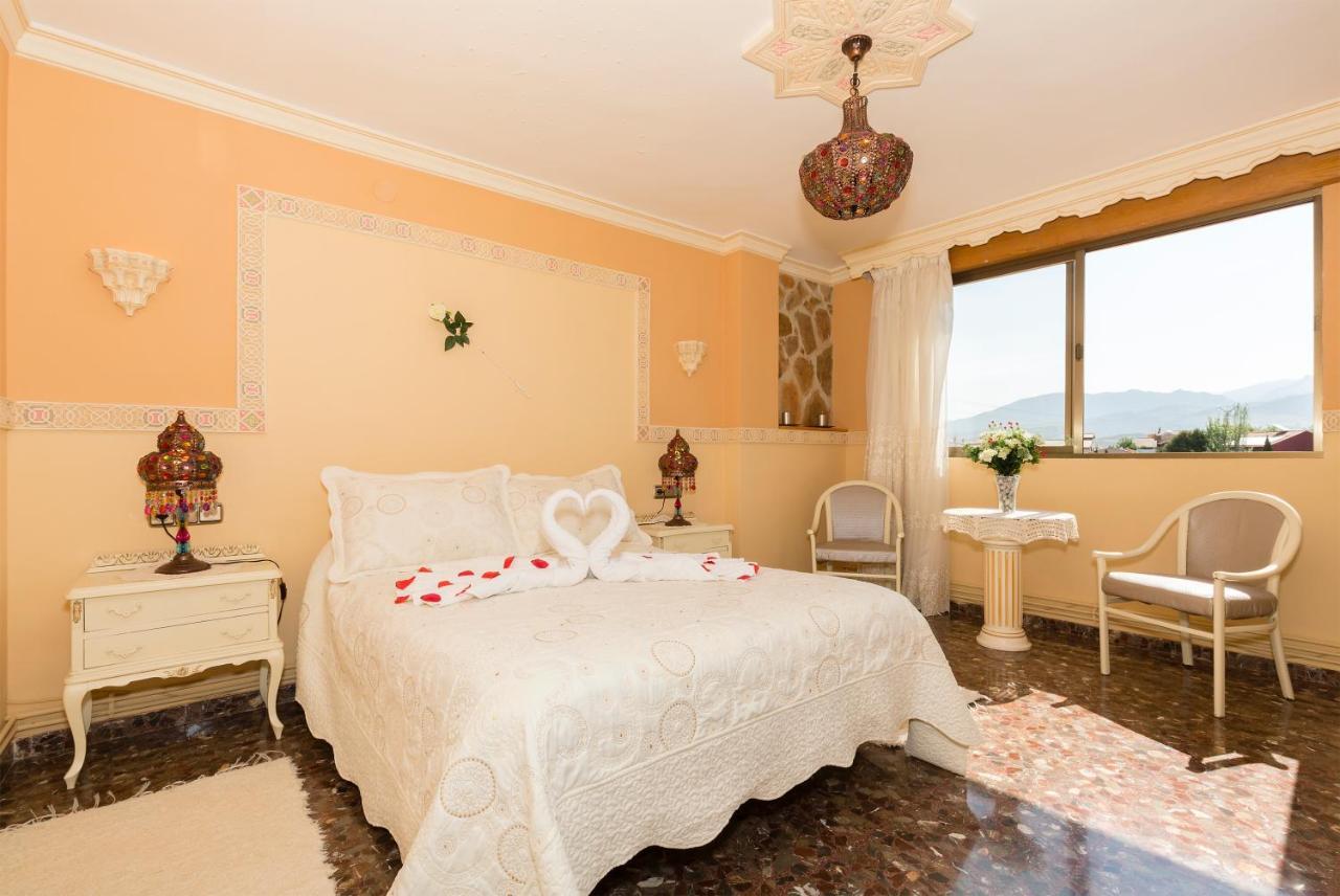 Habitaciones Iraizas Con Piscina Otura Екстер'єр фото